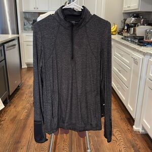 Women’s 12 Lululemon Pullover 3/4 Zip Front Black N.A. Gray In Color - 2 Zipper